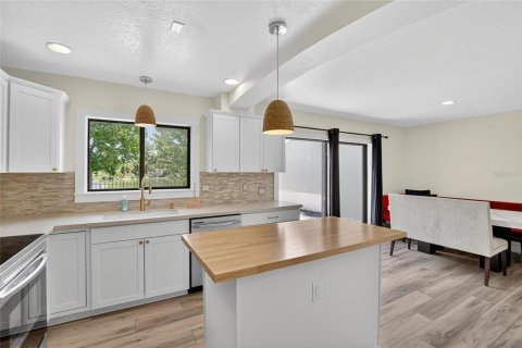 Townhouse in Lakeland, Florida 3 bedrooms, 170.94 sq.m. № 1829797 - photo 27