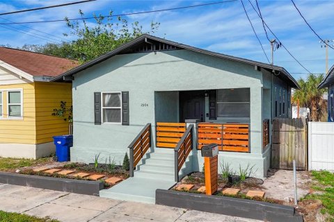Villa ou maison à Tampa, Floride 3 chambres, 101.45 m2 № 2237761