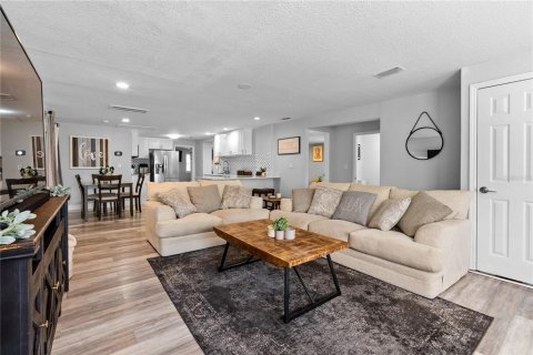 Villa ou maison à vendre à Saint Petersburg, Floride: 3 chambres, 141.58 m2 № 1803156 - photo 2