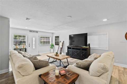 Villa ou maison à vendre à Saint Petersburg, Floride: 3 chambres, 141.58 m2 № 1803156 - photo 8