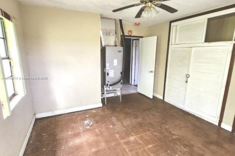 Villa ou maison à vendre à Pahokee, Floride: 5 chambres, 187.01 m2 № 1875526 - photo 21