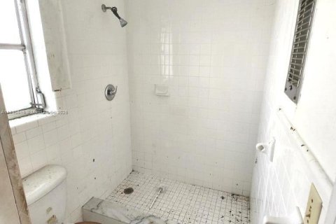 House in Pahokee, Florida 5 bedrooms, 187.01 sq.m. № 1875526 - photo 9