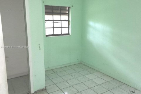 Villa ou maison à vendre à Pahokee, Floride: 5 chambres, 187.01 m2 № 1875526 - photo 23