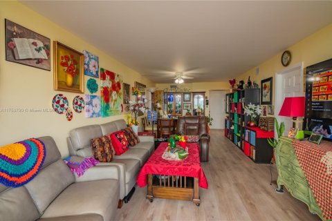 Condo in Aventura, Florida, 2 bedrooms  № 1500528 - photo 8