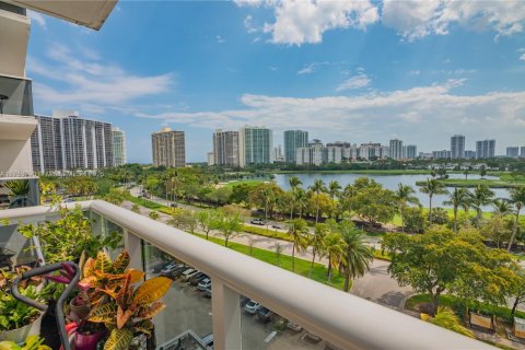 Condo in Aventura, Florida, 2 bedrooms  № 1500528 - photo 2
