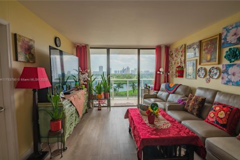 Condo in Aventura, Florida, 2 bedrooms  № 1500528 - photo 7