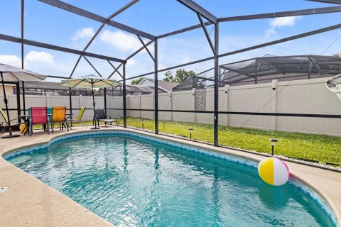 House in Kissimmee, Florida 3 bedrooms, 114.08 sq.m. № 1651099 - photo 2