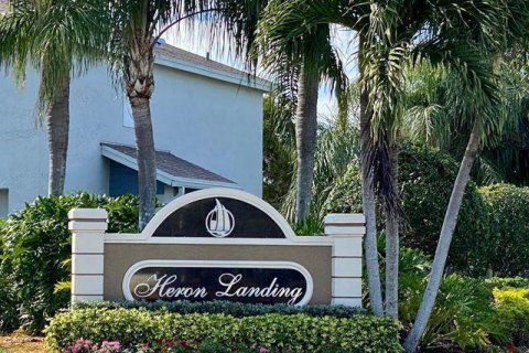 Townhouse in Deerfield Beach, Florida 3 bedrooms, 139.54 sq.m. № 1162811 - photo 1