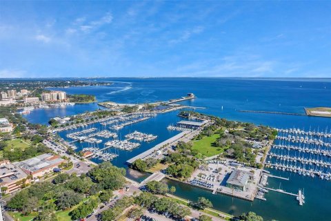 Copropriété à vendre à Saint Petersburg, Floride: 1 chambre, 125.42 m2 № 2416890 - photo 11