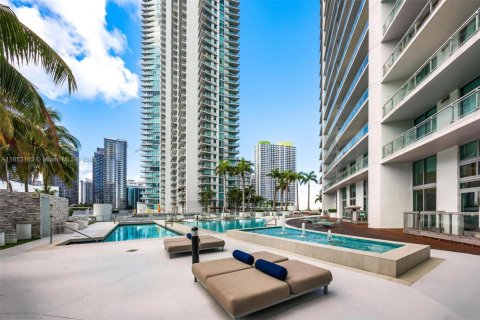 Condominio en venta en Miami, Florida, 3 dormitorios, 154.4 m2 № 1858747 - foto 15