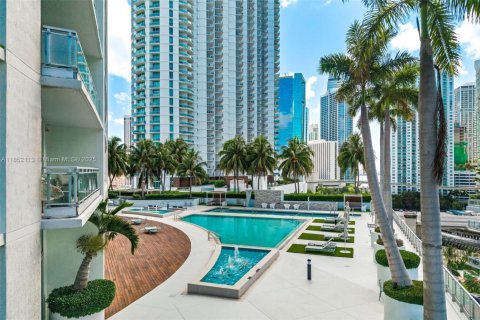 Condominio en venta en Miami, Florida, 3 dormitorios, 154.4 m2 № 1858747 - foto 10