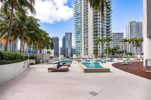 Condominio en venta en Miami, Florida, 3 dormitorios, 154.4 m2 № 1858747 - foto 12