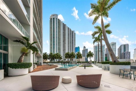 Condominio en venta en Miami, Florida, 3 dormitorios, 154.4 m2 № 1858747 - foto 11