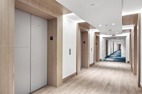 Condominio en venta en Miami, Florida, 3 dormitorios, 154.4 m2 № 1858747 - foto 20