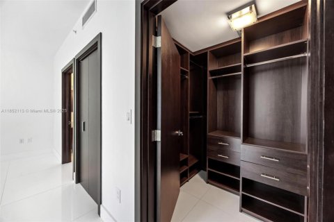 Condominio en venta en Miami, Florida, 3 dormitorios, 154.4 m2 № 1858747 - foto 30