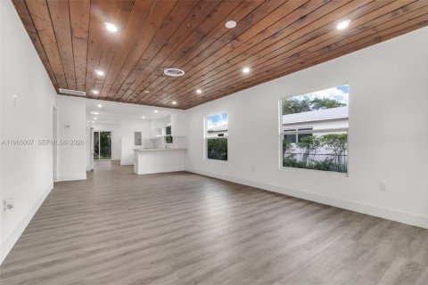 Купить виллу или дом в Халландейл-Бич, Флорида 3 спальни, 107.02м2, № 2026357 - фото 4