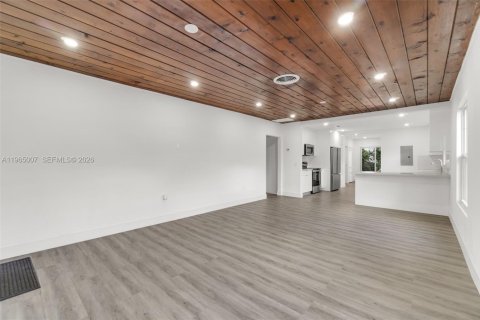 Купить виллу или дом в Халландейл-Бич, Флорида 3 спальни, 107.02м2, № 2026357 - фото 5