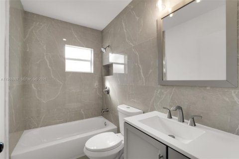 Купить виллу или дом в Халландейл-Бич, Флорида 3 спальни, 107.02м2, № 2026357 - фото 18