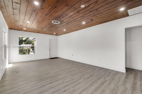 Купить виллу или дом в Халландейл-Бич, Флорида 3 спальни, 107.02м2, № 2026357 - фото 8