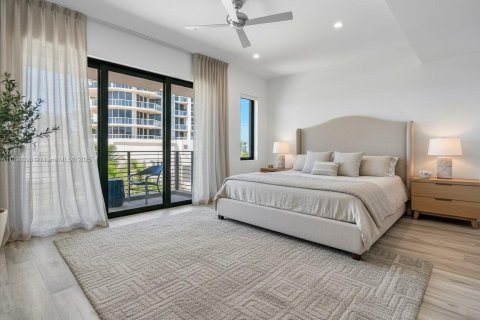 Villa ou maison à vendre à Hollywood, Floride: 4 chambres, 254.18 m2 № 1944438 - photo 18