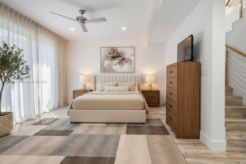 Villa ou maison à vendre à Hollywood, Floride: 4 chambres, 254.18 m2 № 1944438 - photo 25