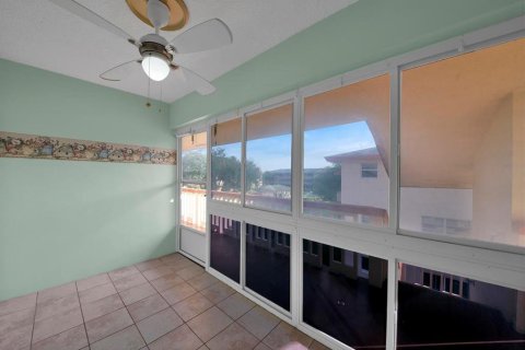 Condo in Hollywood, Florida, 2 bedrooms  № 2250470 - photo 6