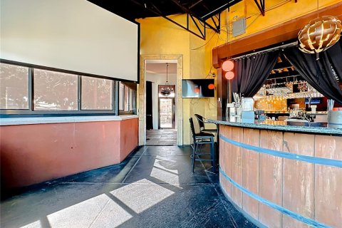 Commercial property in Orlando, Florida 536.98 sq.m. № 2225947 - photo 24