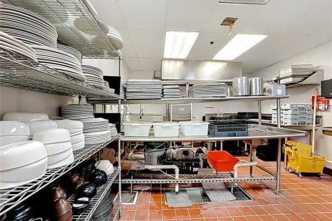 Commercial property in Orlando, Florida 536.98 sq.m. № 2225947 - photo 19