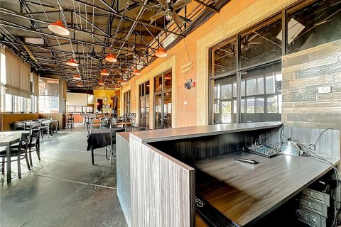 Commercial property in Orlando, Florida 536.98 sq.m. № 2225947 - photo 28