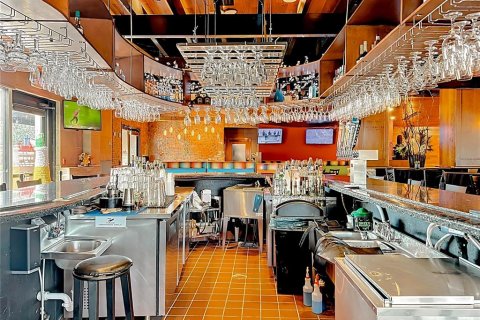 Commercial property in Orlando, Florida 536.98 sq.m. № 2225947 - photo 10