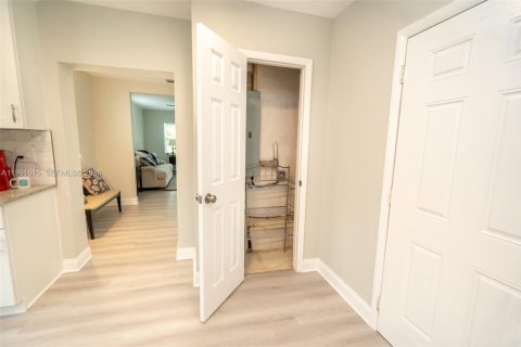 Купить виллу или дом в Майами, Флорида 3 спальни, 201.88м2, № 2052269 - фото 12