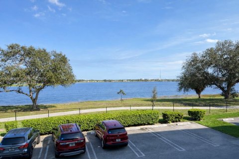 Condominio en venta en West Palm Beach, Florida, 1 dormitorio, 78.5 m2 № 2072506 - foto 12