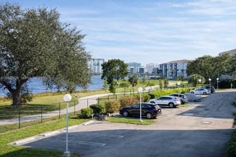 Condominio en venta en West Palm Beach, Florida, 1 dormitorio, 78.5 m2 № 2072506 - foto 13