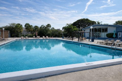 Condominio en venta en West Palm Beach, Florida, 1 dormitorio, 78.5 m2 № 2072506 - foto 14