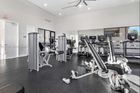 Touwnhouse à vendre à Hialeah, Floride: 3 chambres, 158.68 m2 № 2011024 - photo 16