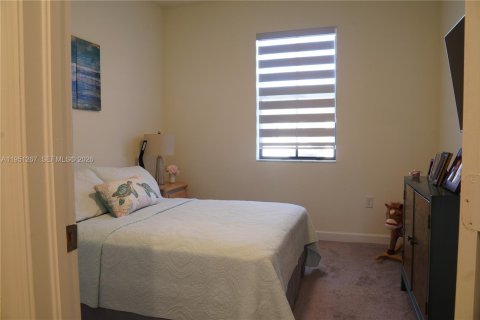 Touwnhouse à vendre à Hialeah, Floride: 3 chambres, 158.68 m2 № 2011024 - photo 9