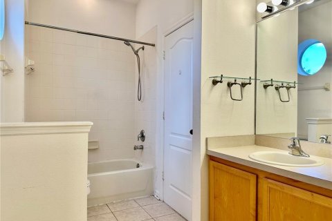 Condo in Orlando, Florida, 3 bedrooms  № 1887123 - photo 21