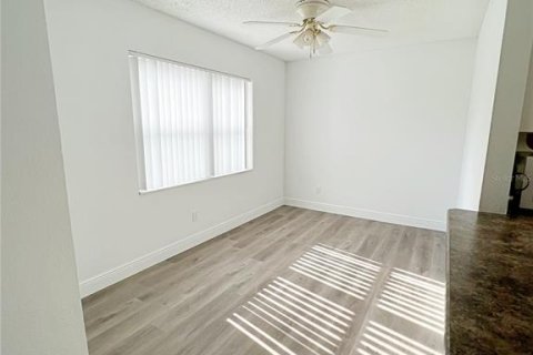 Copropriété à louer à Orlando, Floride: 2 chambres, 84.08 m2 № 2156582 - photo 2