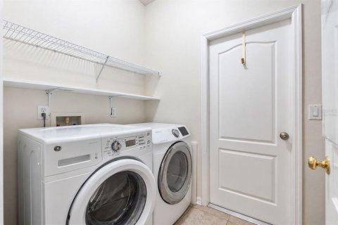 Casa en venta en Tampa, Florida, 4 dormitorios, 227.61 m2 № 2433148 - foto 10