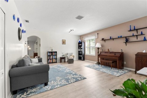 Casa en venta en Tampa, Florida, 4 dormitorios, 227.61 m2 № 2433148 - foto 4