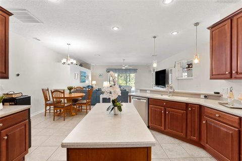 Casa en venta en Tampa, Florida, 4 dormitorios, 227.61 m2 № 2433148 - foto 8