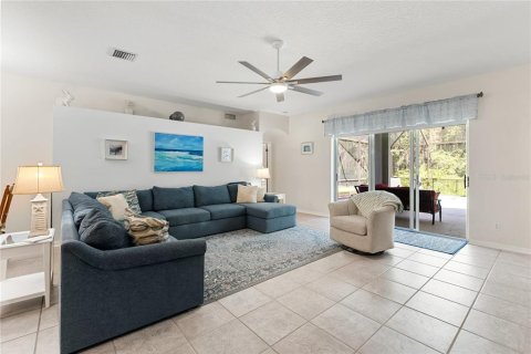 Casa en venta en Tampa, Florida, 4 dormitorios, 227.61 m2 № 2433148 - foto 7