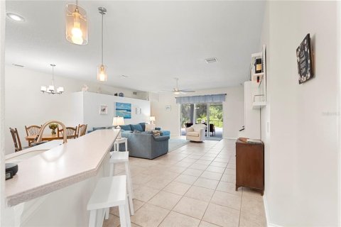 Casa en venta en Tampa, Florida, 4 dormitorios, 227.61 m2 № 2433148 - foto 5