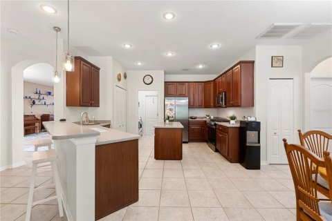 Casa en venta en Tampa, Florida, 4 dormitorios, 227.61 m2 № 2433148 - foto 9