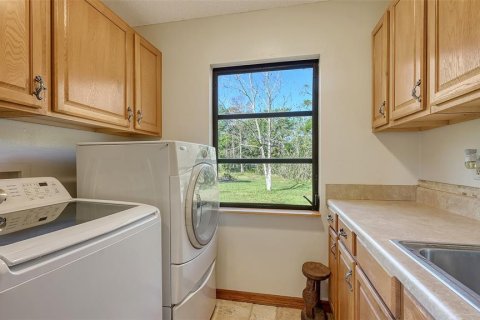 House in Sarasota, Florida 2 bedrooms, 150.87 sq.m. № 1574270 - photo 25