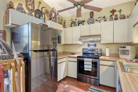 House in Sarasota, Florida 2 bedrooms, 150.87 sq.m. № 1574270 - photo 18