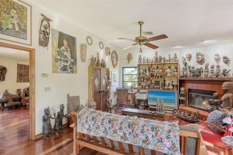 House in Sarasota, Florida 2 bedrooms, 150.87 sq.m. № 1574270 - photo 13
