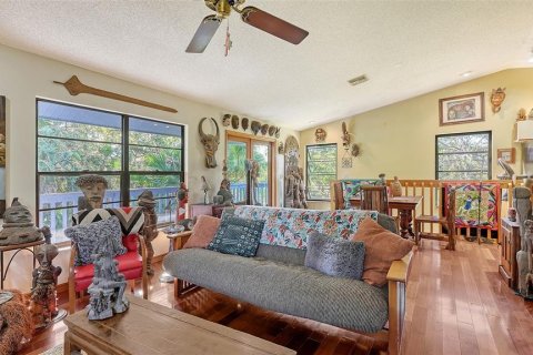 House in Sarasota, Florida 2 bedrooms, 150.87 sq.m. № 1574270 - photo 12