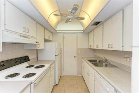 Copropriété à louer à Bradenton, Floride: 2 chambres, 109.44 m2 № 2217577 - photo 12