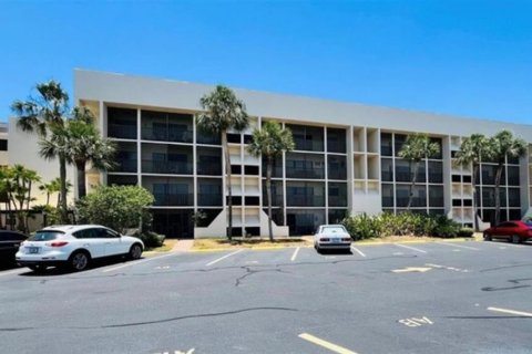 Copropriété à louer à Bradenton, Floride: 2 chambres, 109.44 m2 № 2217577 - photo 2